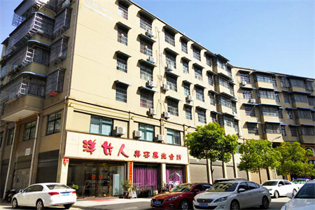 光明西路，榴园小区，4楼三室二厅90平方，四全，3